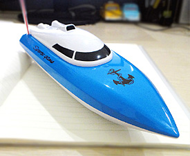 GPTOYS 4CH RC 25cm litte racing boat